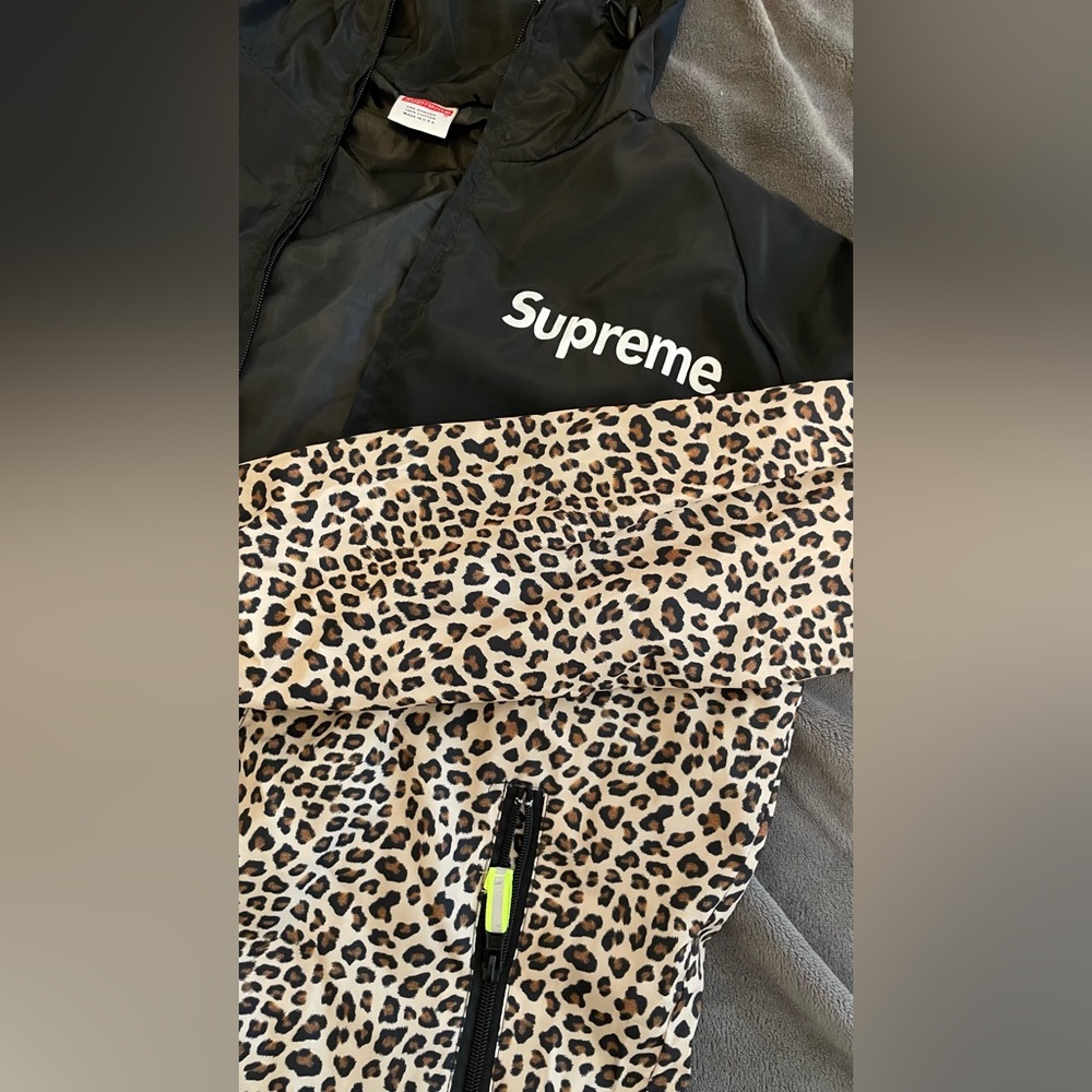 SUPREME windbreaker